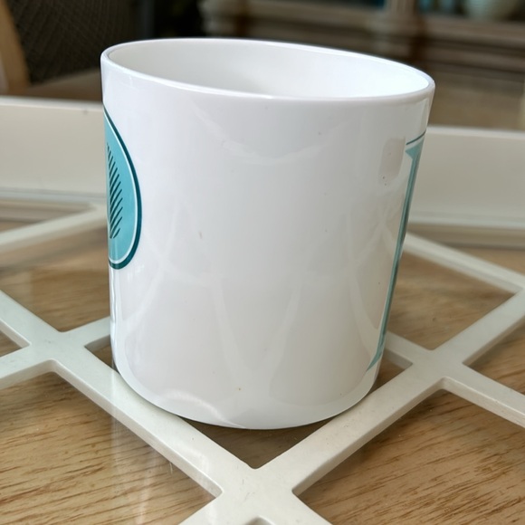 Fortnum’s Alphabet P Mug - Picture 4 of 7